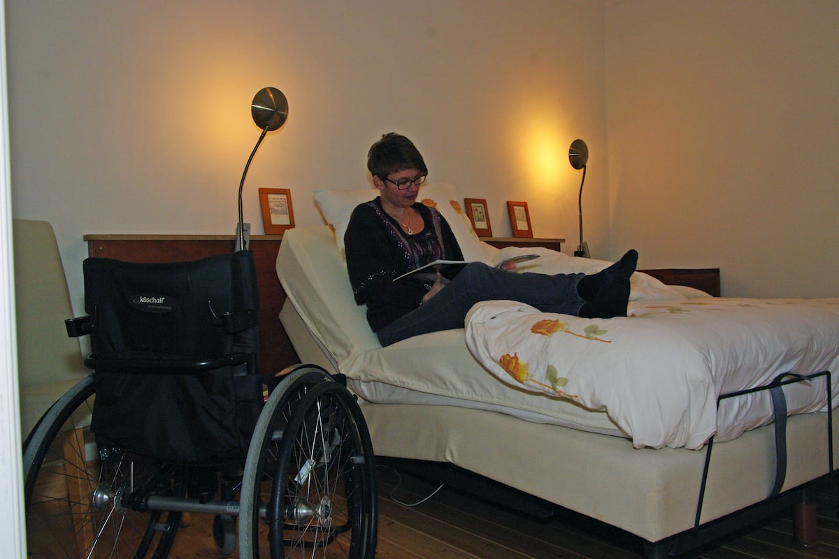 Habitación doble, accesible para personas con discapacidad | Tabla de planchar con plancha, wifi gratis, ropa de cama
