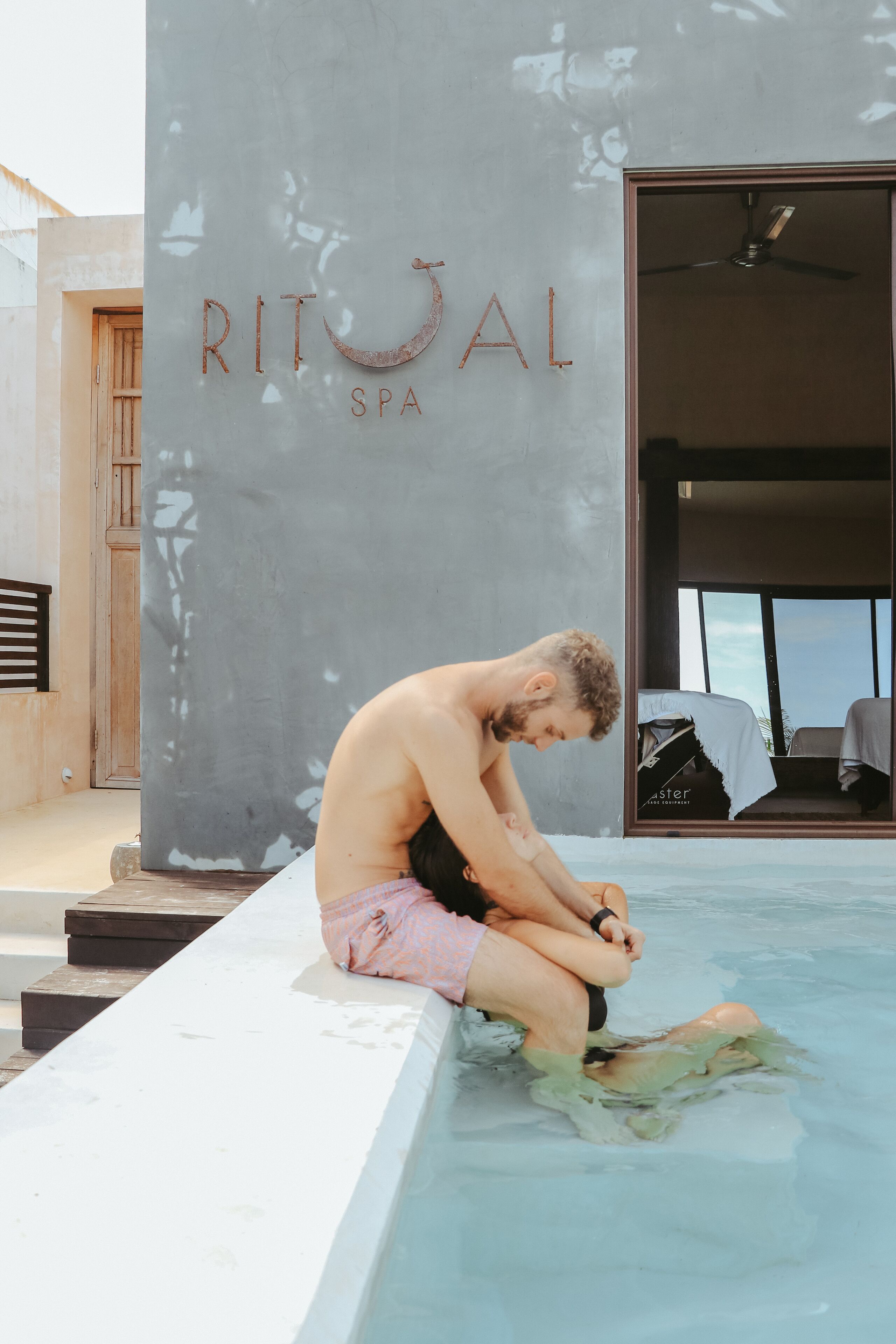 couples treatment room(s), sauna, hot stone massages