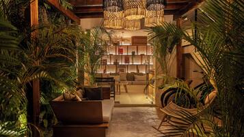 Poolside bar
