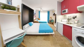 Studio, 1 Double Bed with Sofa bed | Iron/ironing board, free WiFi, bed sheets