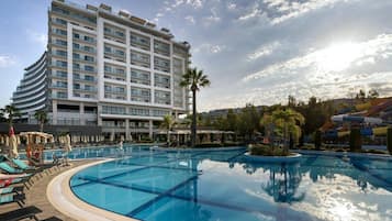 Indoor pool, outdoor pool