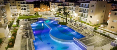 Piscina interna, piscina externa