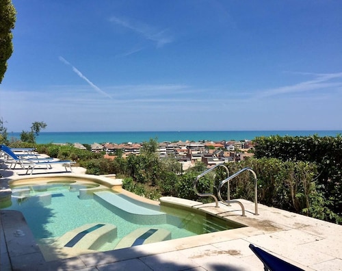 Villa Maria Hotel and Spa