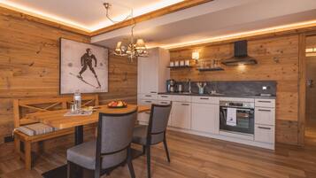 Kühlschrank, Ofen, Herdplatte, Geschirrspüler