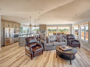 Smart-TV, Kamin, DVD-Player, Tischfußball