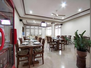 Dining - Griyadi Kusuma Sahid Hotel (Surakarta)