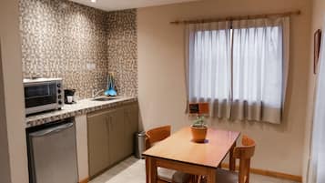 Standard Apartment | Private kitchen | Coffee/tea maker, fridge, microwave, oven