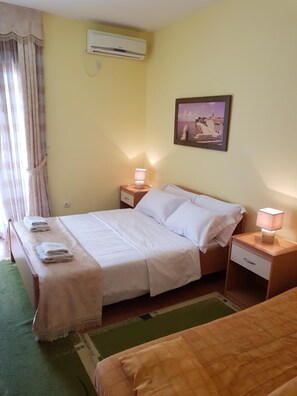 1 bedroom, desk, soundproofing, free WiFi - Apartments Tamara (Budva)