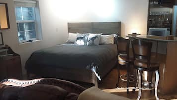 Quarto básico, várias camas | 1 quarto, edredons de pluma, cortinas blackout