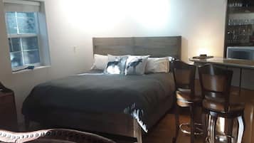 Quarto básico, várias camas | 1 quarto, edredons de pluma, cortinas blackout