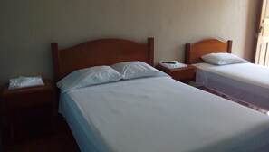 Cortinas blackout, wifi gratis y ropa de cama 