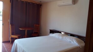 ستائر تعتيم وواي فاي مجانًا وملاءات أسرّة