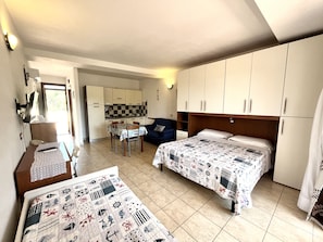 Superior Studio | In-room safe, desk, laptop workspace, cribs (free) - Residence le Rose (Bibbona)