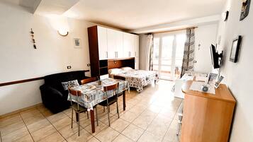 Superior Studio | In-room safe, desk, laptop workspace, free cots/infant beds