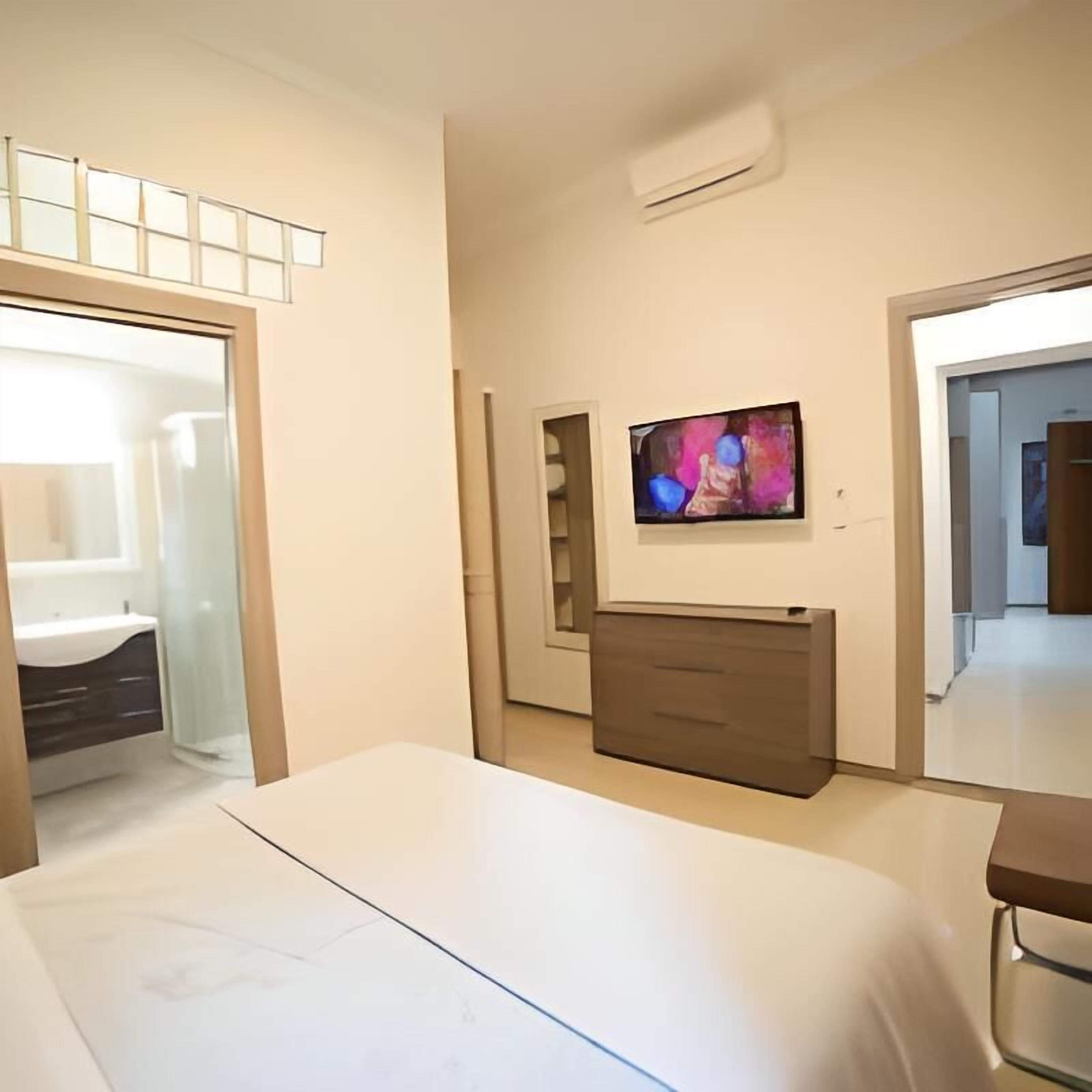 Classic Room | Individually furnished, desk, laptop workspace, free WiFi