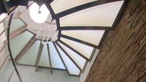 Staircase - Apartamentos Torre de la Mezquita (Córdoba)
