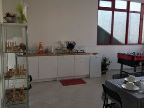 Fridge, stovetop, coffee/tea maker - Sunset B&B Pompei (Pompei)