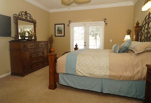 4 bedrooms, desk, cribs/infant beds, free WiFi