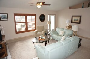 Maison | Coin séjour | Télévision, lecteur de DVD