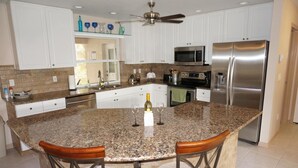 House | Private kitchen | Stovetop, dishwasher - Snowy Egret (Cape Coral)