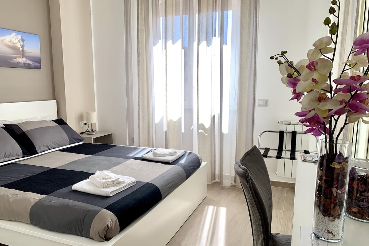 Standard Double Room, Private Bathroom | Desk, free WiFi, bed sheets