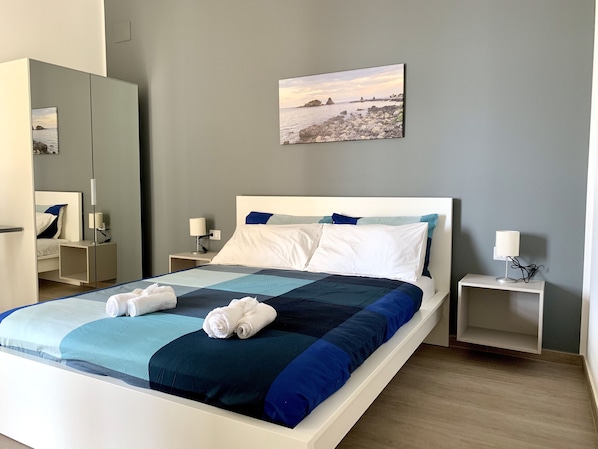 โต๊ะทำงาน, Wi-Fi ฟรี, ผ้าปูที่นอน