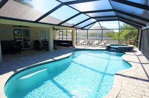Outdoor pool - Villa Tuscarora (Cape Coral)