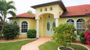 House | Exterior - Villa Coral Fairvew (Cape Coral)