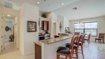 House | Private kitchen | Fridge, microwave, stovetop, dishwasher