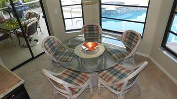 House | Private kitchen | Fridge, microwave, stovetop, dishwasher