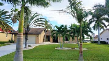 House | Property grounds