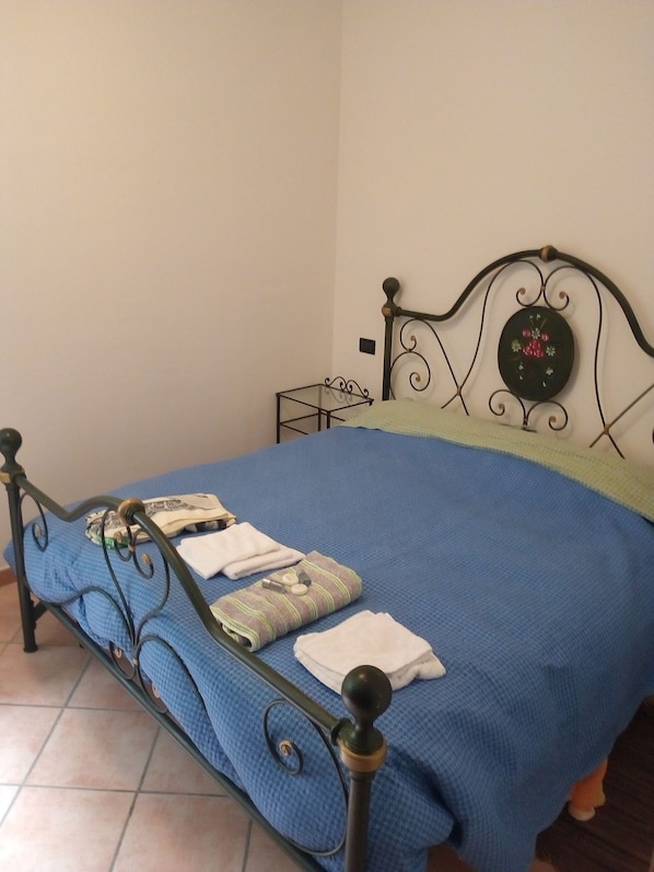 Bed sheets, wheelchair access