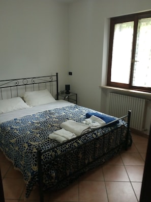 Bed sheets, wheelchair access