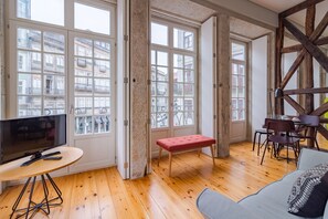 Studio, Balcony (2) | Living area | Flat-screen TV - YOUROPO - City Center Ribeira Porto (Porto)