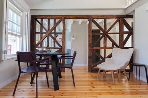 Apartment, 2 Bedrooms (5) | In-room dining - YOUROPO - City Center Ribeira Porto (Porto)