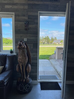 Lounge - Acdc Glamping, Campervan , Caravan and Tent Resort (Fraserburgh)