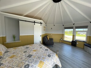 캐빈, 앙스위트 (The Yurt + Hot tub) | 무료 WiFi