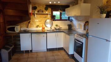 Réfrigérateur, micro-ondes, four, lave-vaisselle