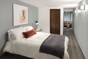 4 bedrooms, in-room safe, iron/ironing board, WiFi