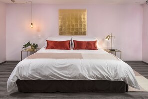 4 bedrooms, in-room safe, iron/ironing board, WiFi - The Casa Patria Concept House (Zapopan)