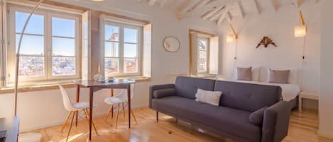 Studio (8) | Living area