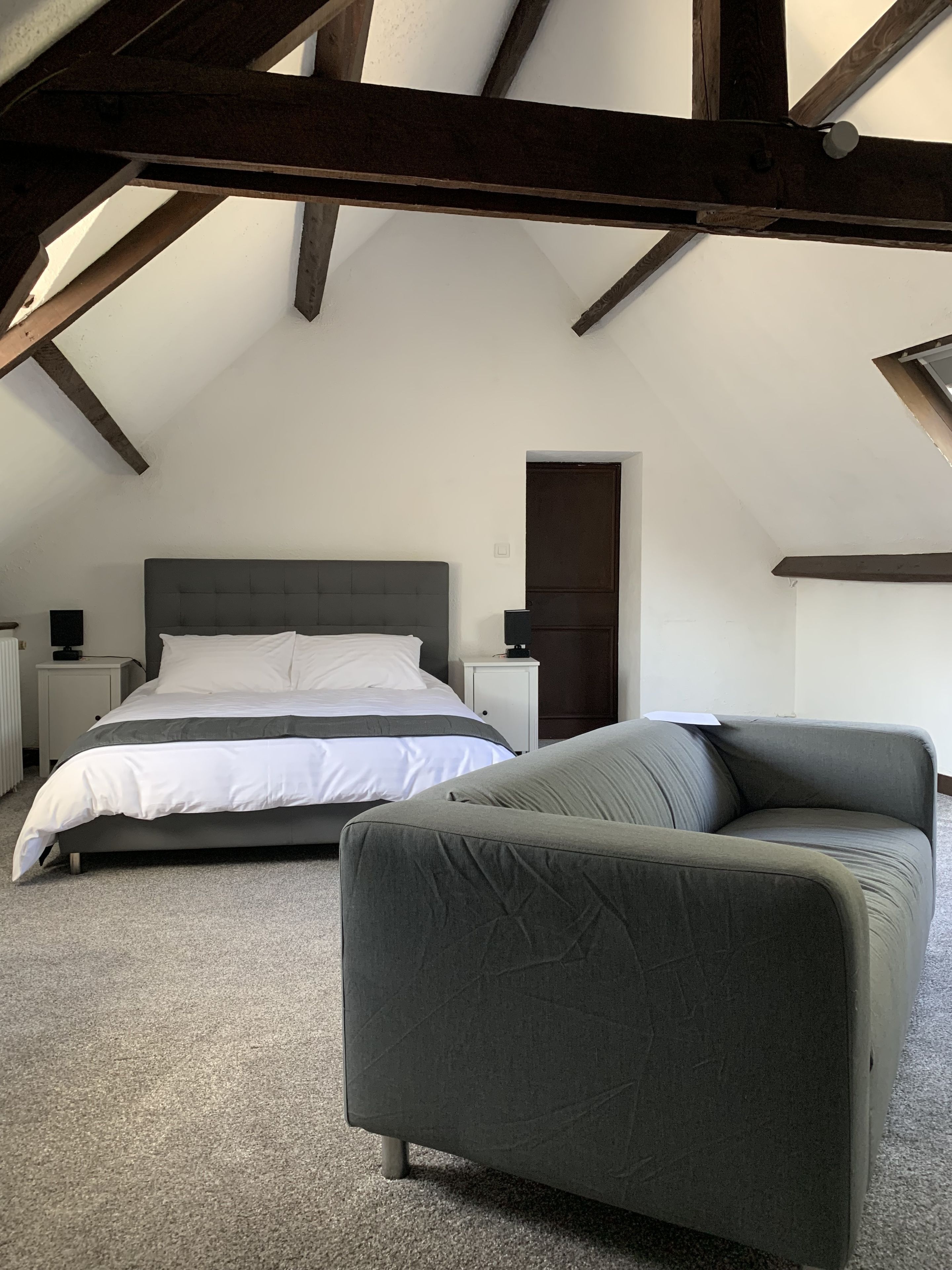 高級雙人房, 1 張特大雙人床 | 高級寢具、熨斗/熨衣板、免費無線上網、床單