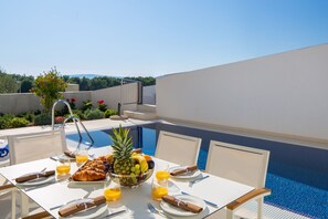 Outdoor dining - Luxury Villa Nautica Prima with Pool (Seget Donji)