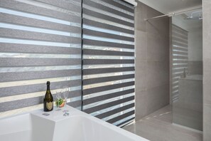 Hair dryer, towels - Luxury Villa Nautica Prima with Pool (Seget Donji)