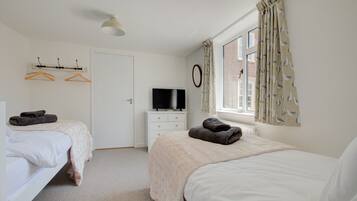 5 bedrooms, iron/ironing board, travel cot, free WiFi