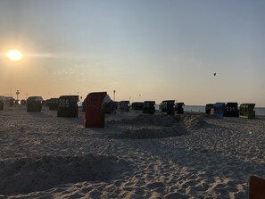 In Strandnähe, Liegestühle