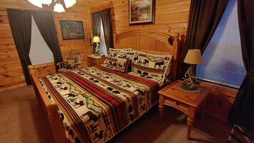 2 makuuhuonetta, silitysrauta/-lauta, ilmainen Wi-Fi, vuodevaatteet