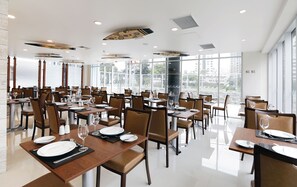 Desayuno buffet incluido todos los días