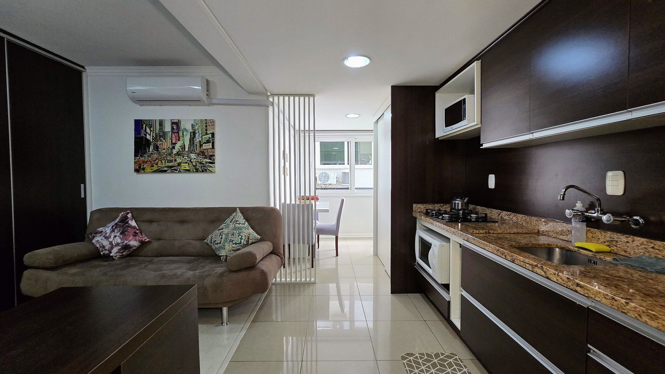 Traditioneel appartement, 1 tweepersoonsbed met slaapbank, airconditioning | Woonruimte | Smart-tv