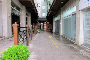Apartemen Tradisional, 1 Tempat Tidur Double dengan tempat tidur Sofa, AC | Detail eksterior